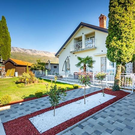 Risteski Apartments - St. Naum Ljubaništa Екстериор снимка
