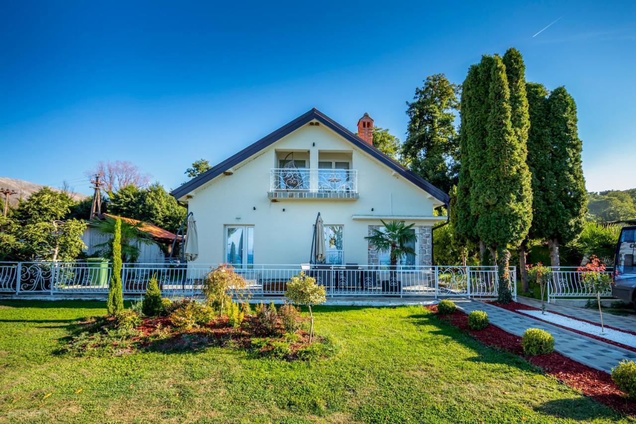Risteski Apartments - St. Naum Ljubaništa Екстериор снимка